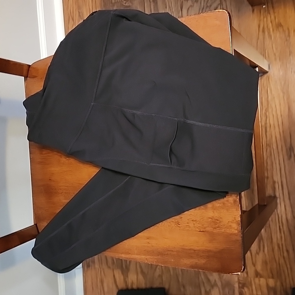 Kuhl traverse hiking leggings black. Flat side pocket